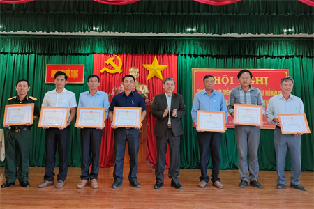 Huyện Bảo Lâm khen thưởng nhiều tập thể, cá nhân thực hiện tốt công tác tuyển chọn, gọi công dân nhập ngũ