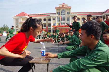 Sư đoàn 5 nhiều hoạt động nhân Ngày giải phóng miền Nam và Quốc tế Lao động