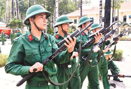 Hai anh em chung câu quân hành