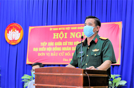 Đại tá Phạm Văn Rậm tiếp xúc cử tri quận Tân Phú