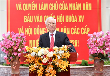 Là đại biểu của nhân dân thì phải thường xuyên tu dưỡng, rèn luyện, giữ gìn phẩm chất, đạo đức