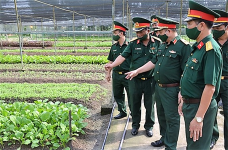 Tổng cục Hậu cần: Kiểm tra công tác chuẩn bị Hội thi doanh trại tại Lữ đoàn 22, Quân đoàn 4