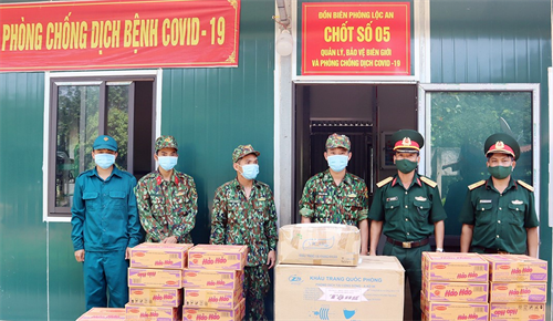 Hỗ trợ nhu yếu phẩm phòng, chống dịch Covid-19 cho Đồn Biên phòng Lộc An, tỉnh Bình Phước