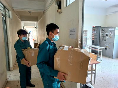 Ban CHQS Quận 1 hỗ trợ thiết lập trung tâm cách ly phòng, chống dịch Covid-19