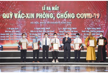 Hàng nghìn tỷ đồng ủng hộ Quỹ vắc-xin phòng, chống Covid-19