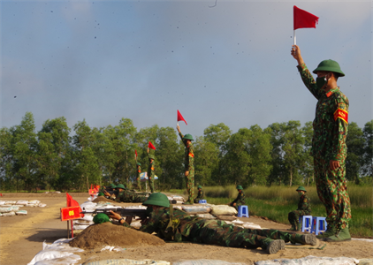 Trung đoàn 738 sát hạch binh nhì