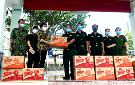 “Món quà yêu thương” tại khu cách ly thành phố Vũng Tàu