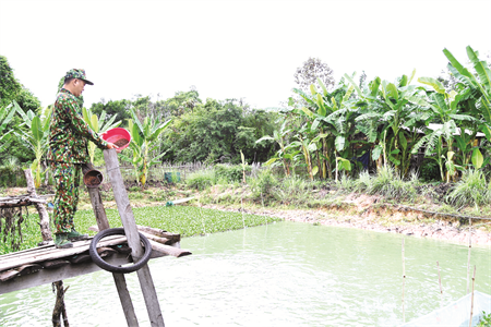Tăng gia nơi chốt chống dịch