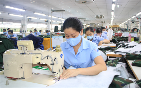 Xí nghiệp May, Cục Hậu cần Quân khu:
Tiếp nối truyền thống vượt khó vươn lên