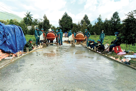 Huyện Đạ Tẻh, tỉnh Lâm Đồng: Xây dựng thế trận lòng dân vững chắc