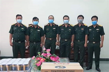 Ấm lòng nơi tuyến đầu chống dịch