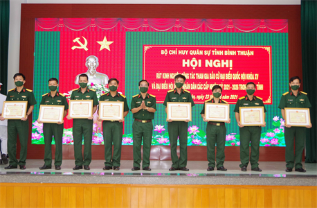 Bộ CHQS tỉnh Bình Thuận tổng kết, rút kinh nghiệm công tác bầu cử