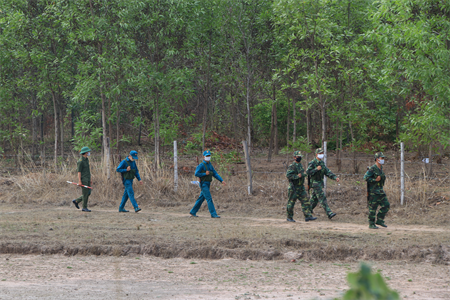 Tấm gương cán bộ vượt khó chống dịch trên biên giới Bình Phước