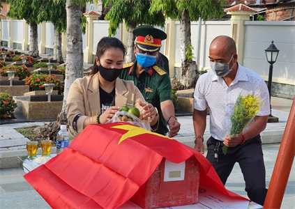 LLVT huyện Long Điền phối hợp qui tập hài cốt liệt sĩ