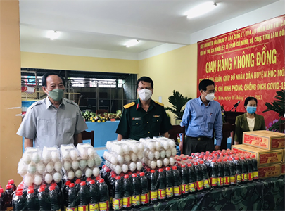“Gian hàng 0 đồng” hỗ trợ người dân huyện Hóc Môn, TP.HCM