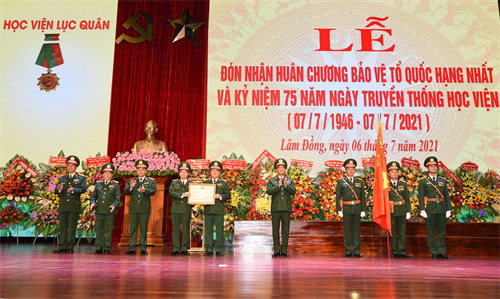 Học viện Lục quân 75 năm xây dựng và phát triển