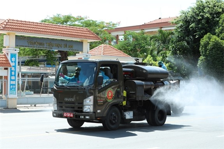 Cải tiến thiết bị phun khử khuẩn ứng dụng trên xe thả khói