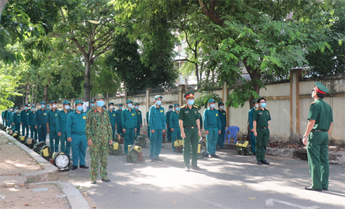 LLVT quận Tân Phú lên đường phòng, chống dịch