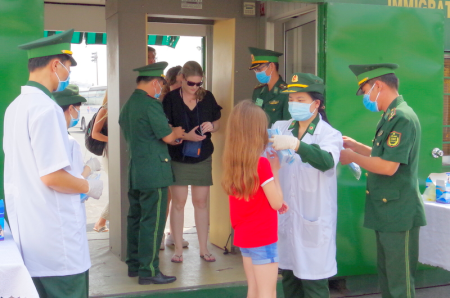 Bộ đội Biên phòng Thành phố Hồ Chí Minh nỗ lực thực hiện nhiệm vụ “kép”