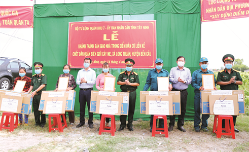 Tỉnh Tây Ninh xây dựng “thế trận lòng dân” vững chắc trong khu vực phòng thủ