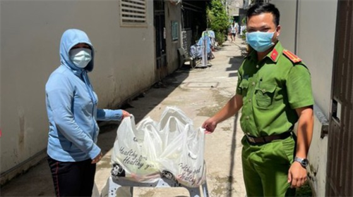 “Chiến sĩ” tuyến đầu trong thế trận lòng dân