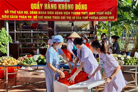 Nghĩa tình đồng đội, đồng nghiệp từ “Quầy hàng 0 đồng”