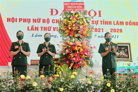 Những bông hồng trong LLVT tỉnh Lâm Đồng