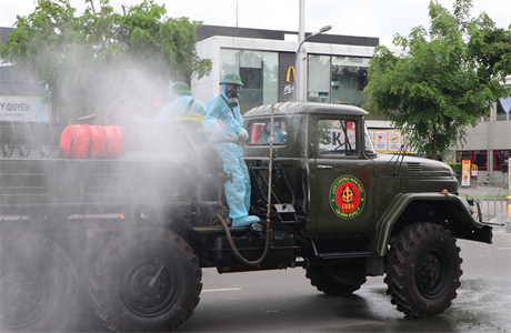 LLVT Quân khu 7 sẽ phối hợp khử khuẩn toàn TP.HCM trong 7 ngày