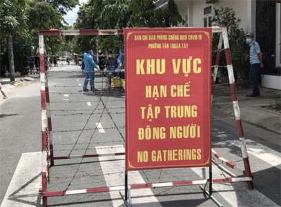Công an, Quân đội thường xuyên tuần tra, giám sát các khu phong tỏa tại TPHCM