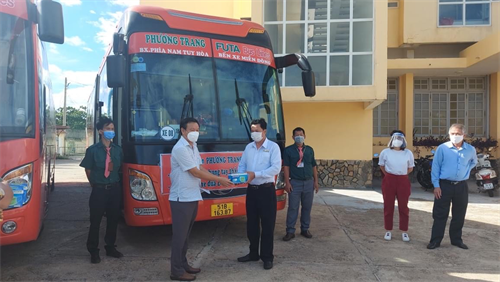 Hội đồng hương Phú Yên tại TP.HCM đưa 400 lao động nghèo, sinh viên về quê miễn phí