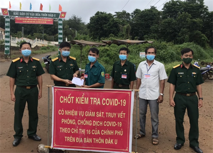 Đoàn Kinh tế - Quốc phòng 778 hỗ trợ các chốt phòng, chống dịch Covid-19