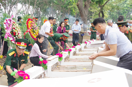 Tỉnh Bình Thuận dồn sức tìm mộ liệt sĩ