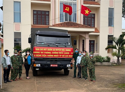 “Chuyến xe yêu thương” về vùng tâm dịch