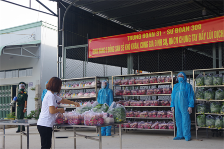 "Gian hàng 0 đồng" chia sẻ khó khăn, chung tay chống dịch