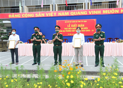 Bộ CHQS tỉnh Tây Ninh xuất quân cùng địa phương vượt qua đại dịch