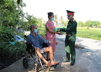 “Đường dây nóng gạo nghĩa tình” của Ban CHQS huyện Thủ Thừa
