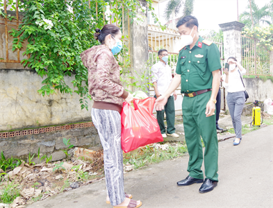 Trường bắn Quốc gia Khu vực 3 hỗ trợ Nhân dân bị ảnh hưởng Covid-19