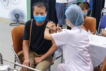 Vaccine tốt nhất là vaccine đã được cấp phép lưu hành và đến sớm nhất