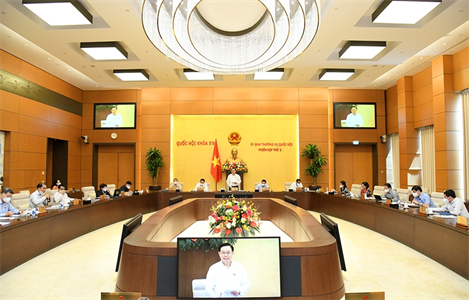 Thông qua nghị quyết thành lập các cơ quan tư pháp trong quân đội