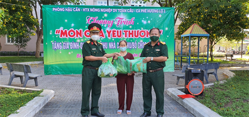 “Món quà yêu thương” tặng các gia đình khu nhà công vụ tỉnh Bà Rịa-Vũng Tàu