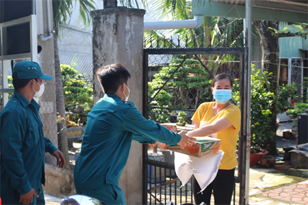 Tỉnh Bình Dương: Cung cấp lương thực, thực phẩm tới người dân vùng “khóa chặt, đông đặc”
