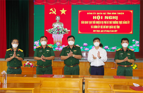 Bộ CHQS tỉnh Bình Thuận bàn giao tạm thời chức danh Chính ủy