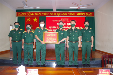 Trường bắn Quốc gia khu vực 3 hỗ trợ người dân khó khăn trong mùa dịch