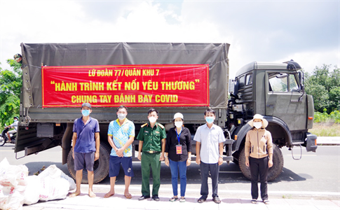 Lữ đoàn 77 tiếp nhận 22 tấn thực phẩm hỗ trợ phòng, chống dịch