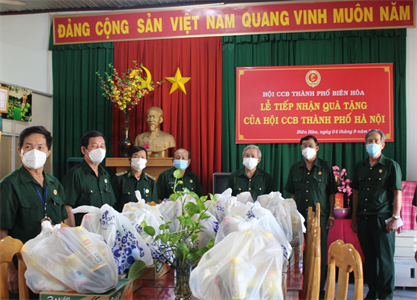 40 phần quà tặng hội viên cựu chiến binh khó khăn