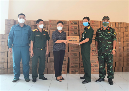 Quân ủy Trung ương, Bộ Quốc phòng tặng Bình Dương 5 tấn lương khô