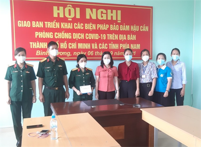 Hội LHPN tỉnh Bình Dương thăm, tặng quà Bệnh viện dã chiến truyền nhiễm số 5B