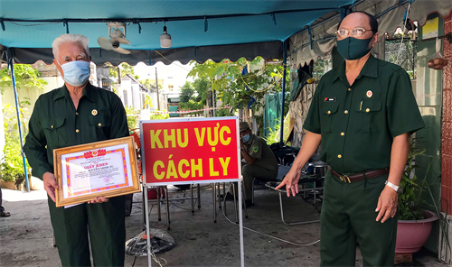 Cựu chiến binh U90 xung phong chống dịch
