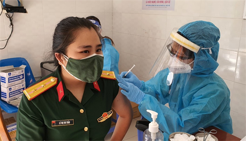 Tỉnh Bà Rịa - Vũng Tàu: Gần 450 cán bộ, chiến sĩ tiêm vaccine phòng COVID-19