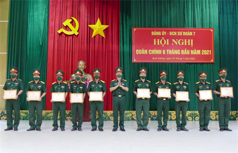 Một số giải pháp nâng cao chất lượng sinh hoạt chi bộ ở Sư đoàn 7